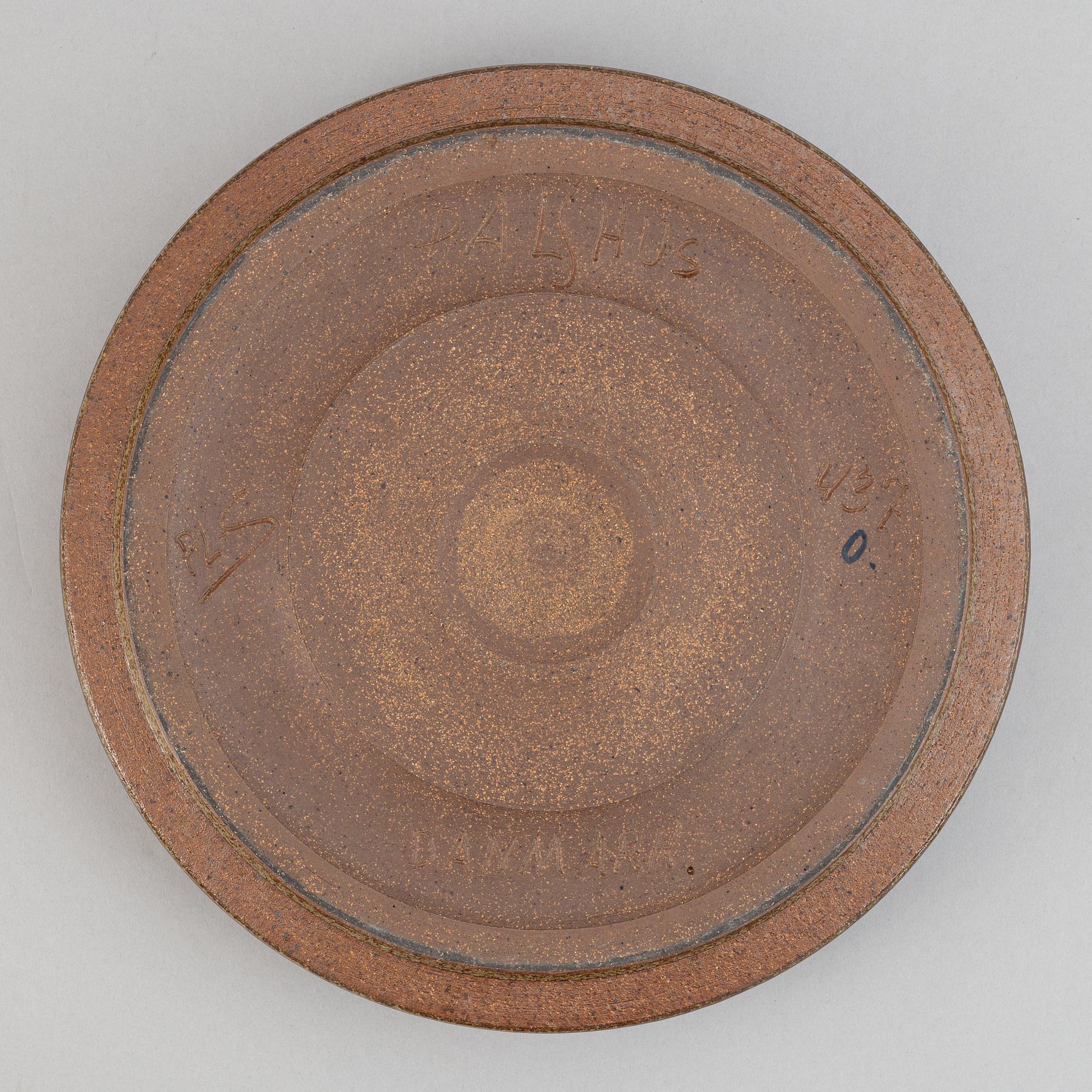 Carl-Harry Stålhane, a set of two stoneware bowls for Rörstrand and a stoneware dish from Palshus, Denmark.