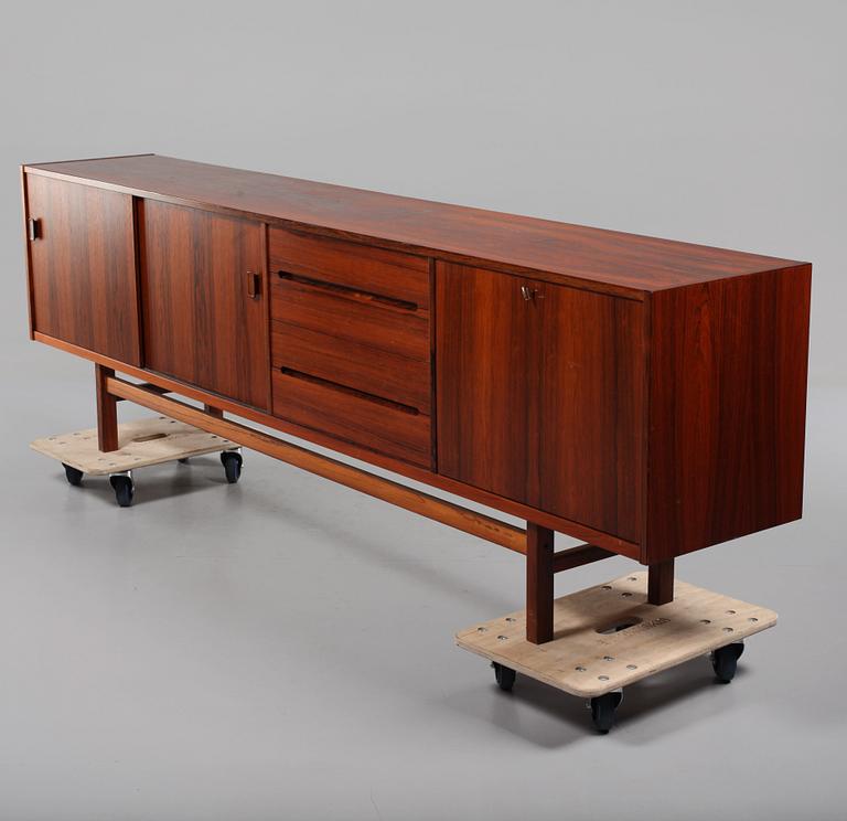 SIDEBOARD, "Grand", Nils Jonsson, 1900-talets andra hälft.