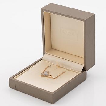 Bracelet, Bulgari, 18K rose gold with mother-of-pearl and brilliant-cut diamonds.
