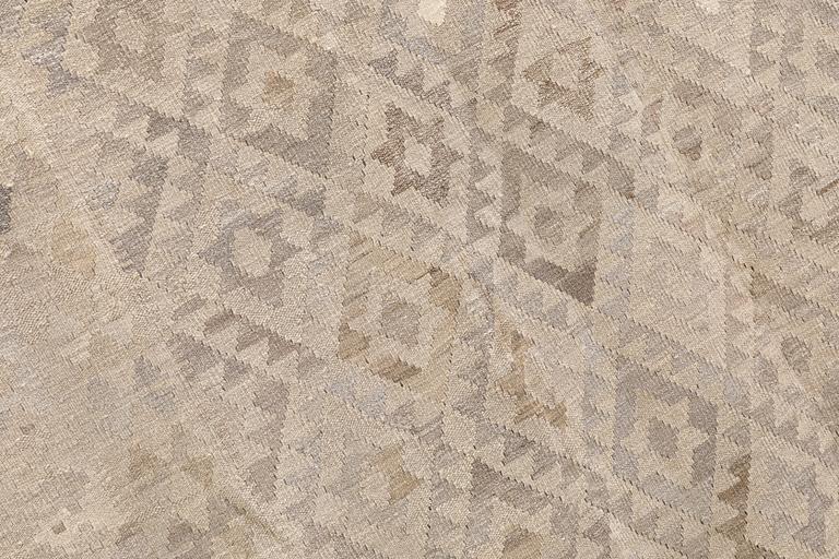 Matta, Kelim, 280 x 269 cm.