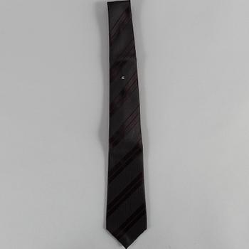 TIE, Chanel.