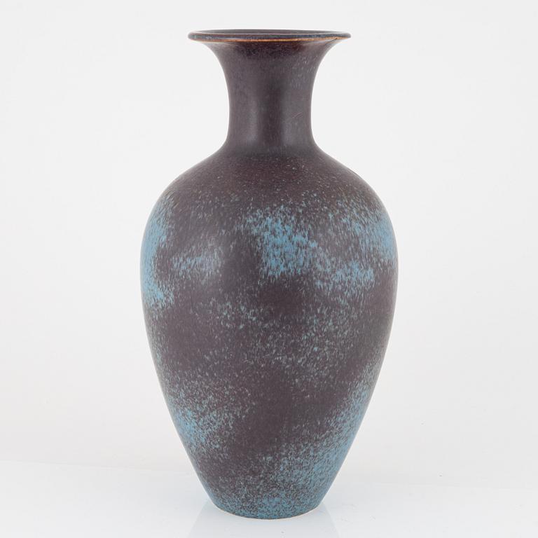 Gunnar Nylund, a model 'AKT' stoneware vase, Rörstrand, 1950's-60's.