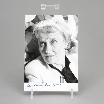 AUTOGRAFER, 4 st, främst Astrid Lindgren o Dario Fo.