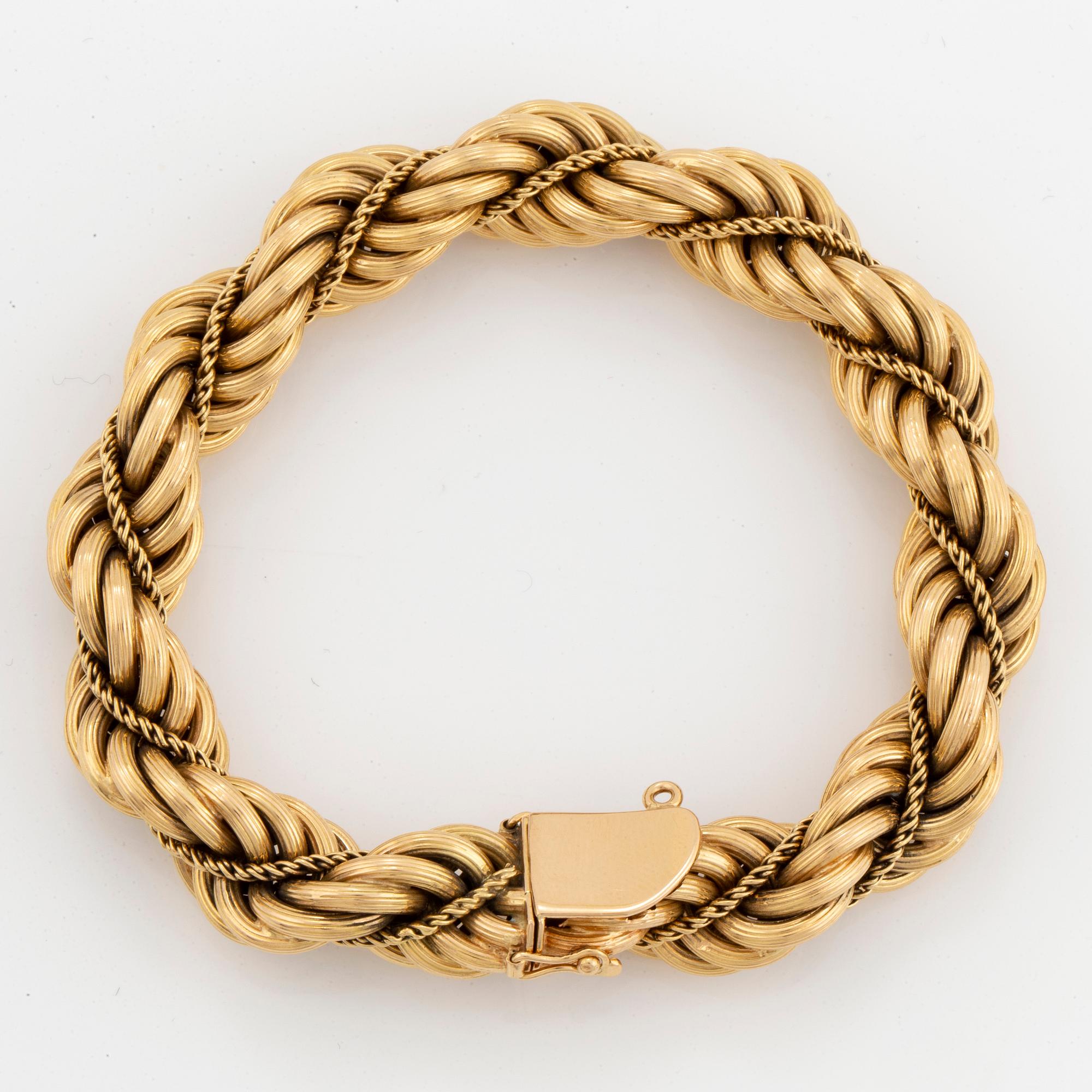 18K gold bracelet.