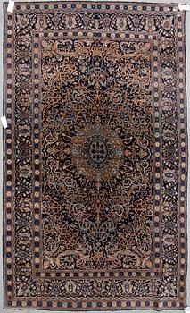 MATTA, orientalisk, semiantik. Ca 246x145 cm.