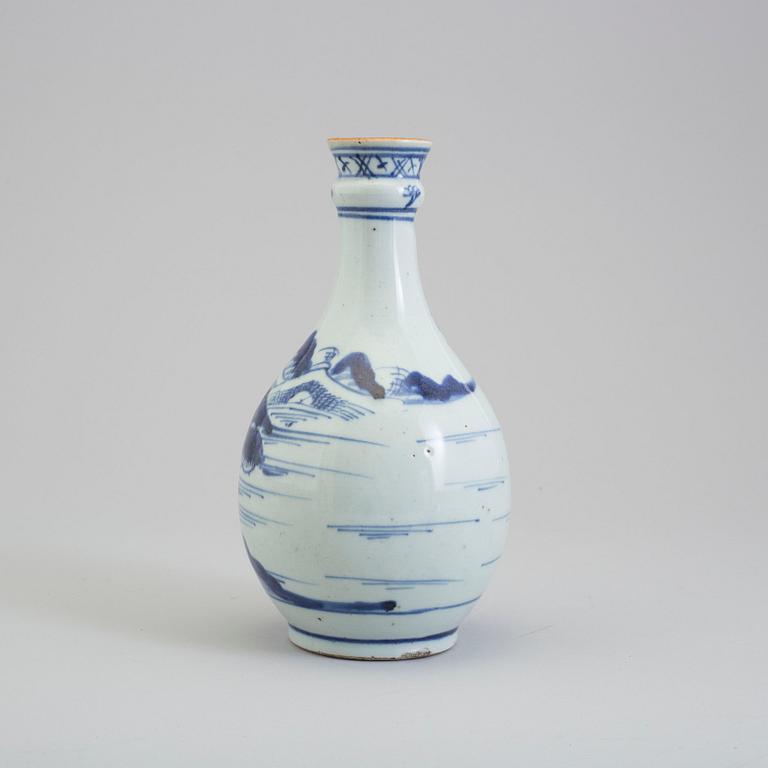 A blue and white vase, Qing dynasty, 18th Century.