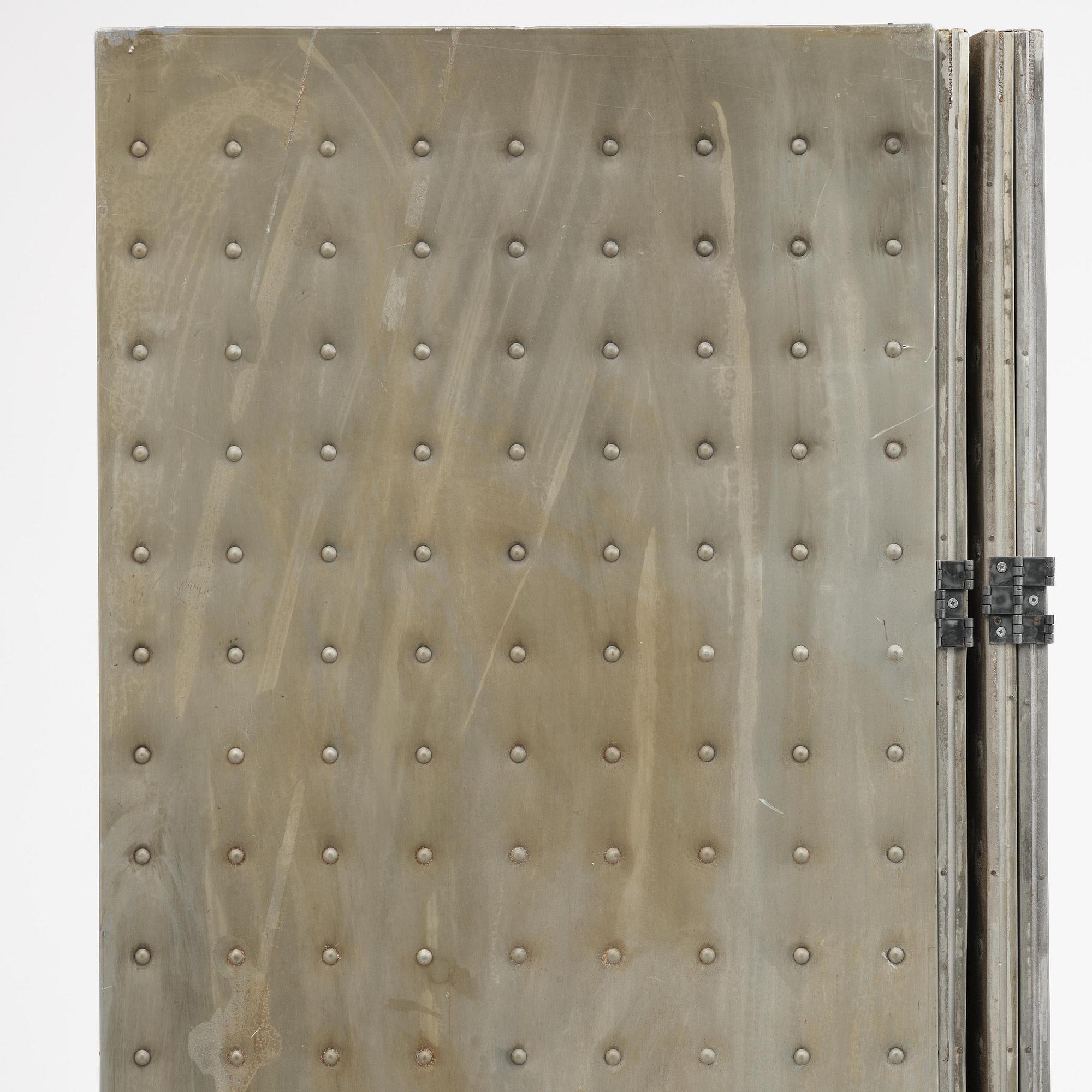 Mats Theselius, a "Rörligt objekt" room divider, Källemo, Värnamo post 1989.