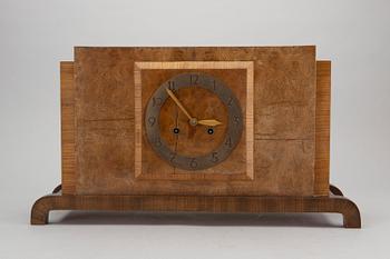 An Art Deco table clock, 1930's.