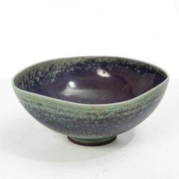 Berndt Friberg, skål, stengods, Gustavsberg studio, 1973.