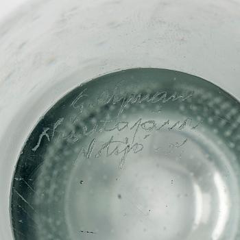 Gunnel Nyman, a vase signed G. Nyman Nuutajärvi Notsjö, unclear date.