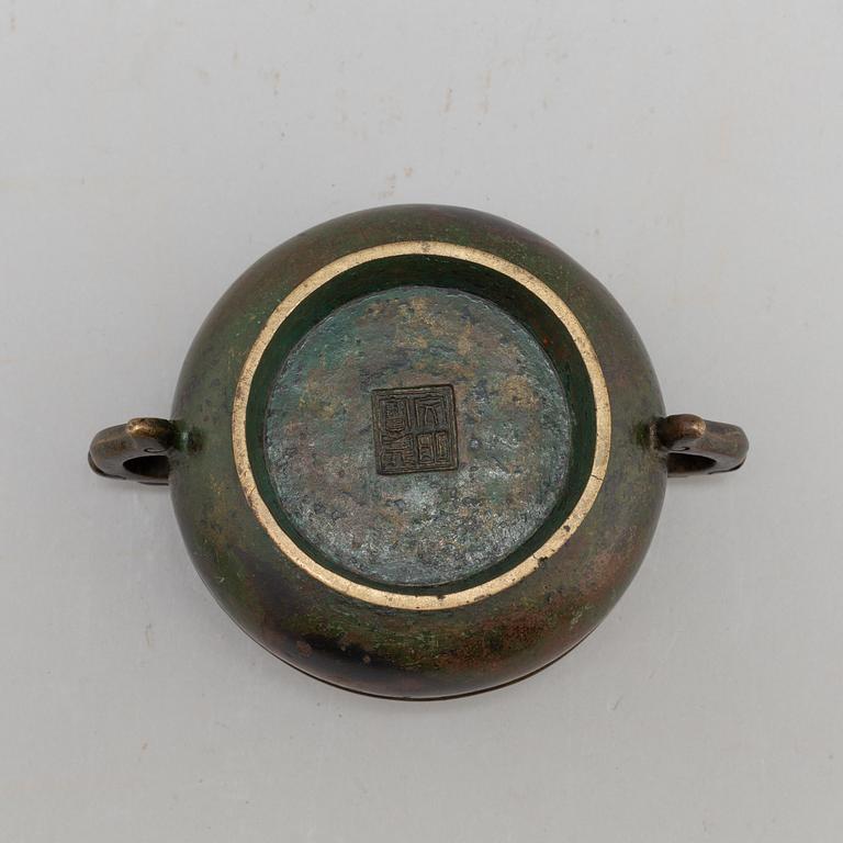 A bronze censer, Qing dynasty, presumably 18th Century.