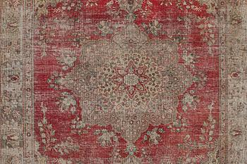 A carpet, Persian, Vintage Design, ca 335 x 240 cm.