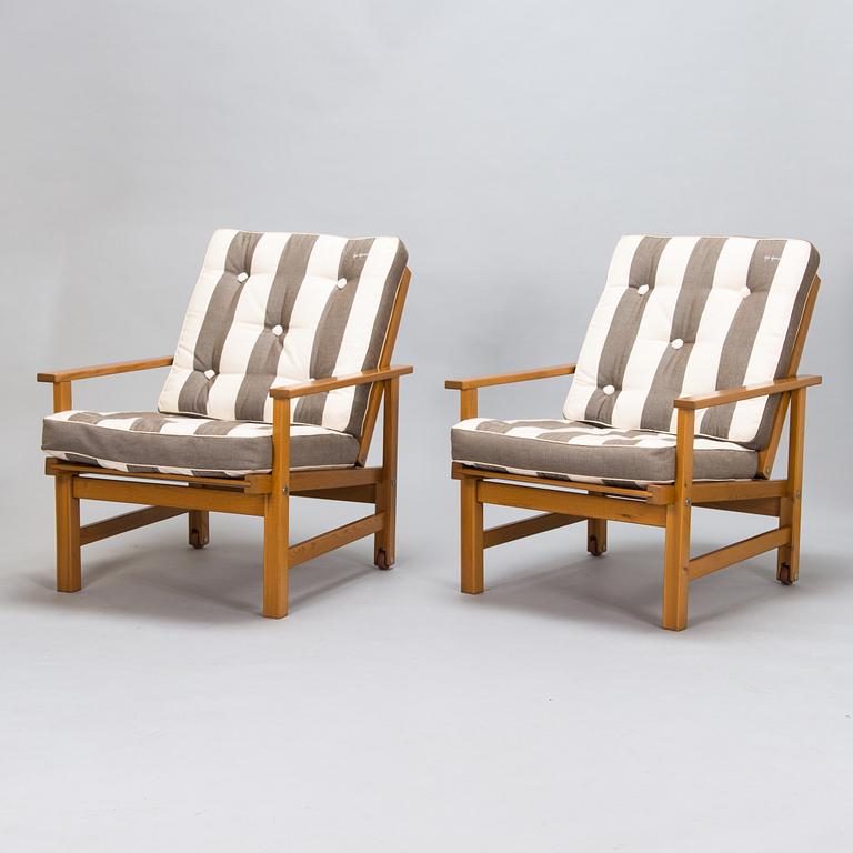 Elsa Stackelberg, a garden table and a pair of garden chairs, Fri Form, Edsbruk, Sweden, late 20th century.