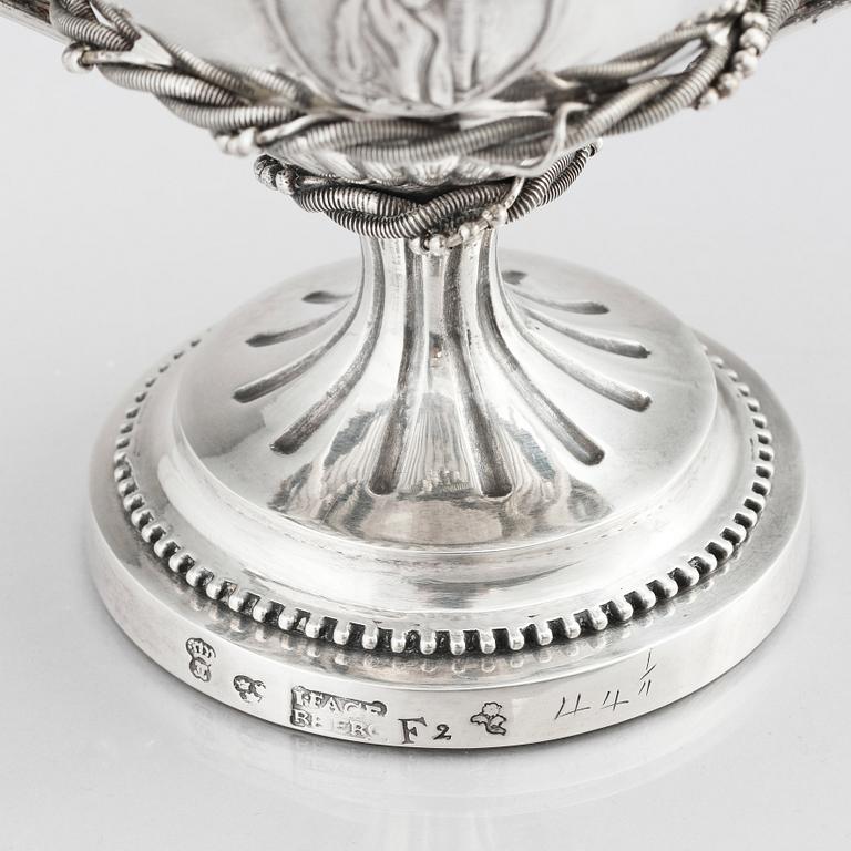 A Swedish Gustavian 18th century silver sugar bowl with lid, mark of Johan Fagerberg, Karlskrona 1788.