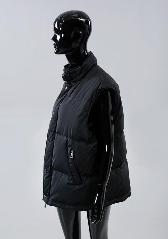 DUNVÄST, Burberry.