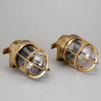 FARTYGSBELYSNING, 2 stycken, "Baker is", 1900-talets mitt.