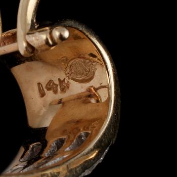 ÖRHÄNGEN, ett par, 14k vitguld med prinsesslipade diamanter, ca 2.00 ct. Vikt 6 g.