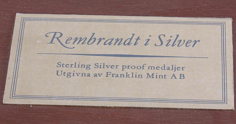 MEDALJER, 50 st, sterling silver. I schatull.