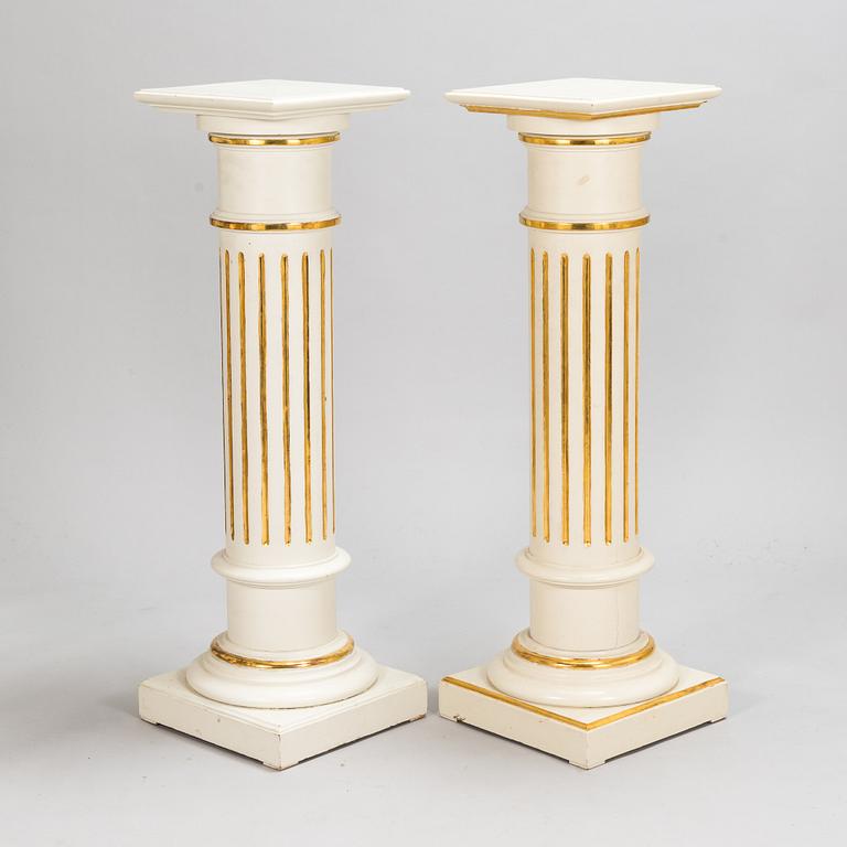 A pair of early 20th century colomn.