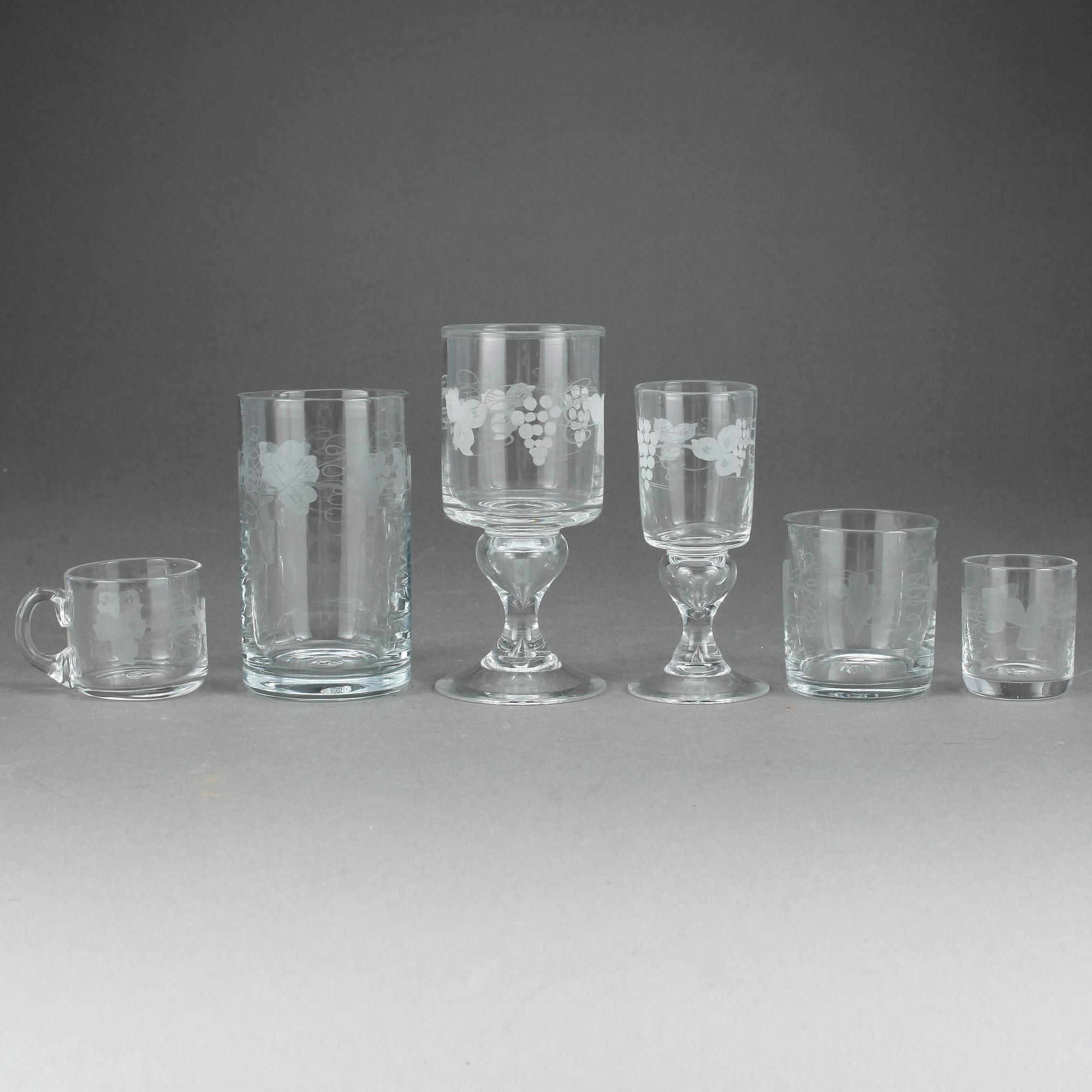 GLASSERVIS, 43 delar, "Swedish old", Reijmyre.