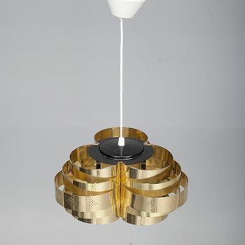 KATTOVALAISIN, messinkiä, 1900-luvun loppu. Korkeus n. 60 cm.