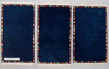 MATTOR, 3 st. ca 117 x 67 cm.