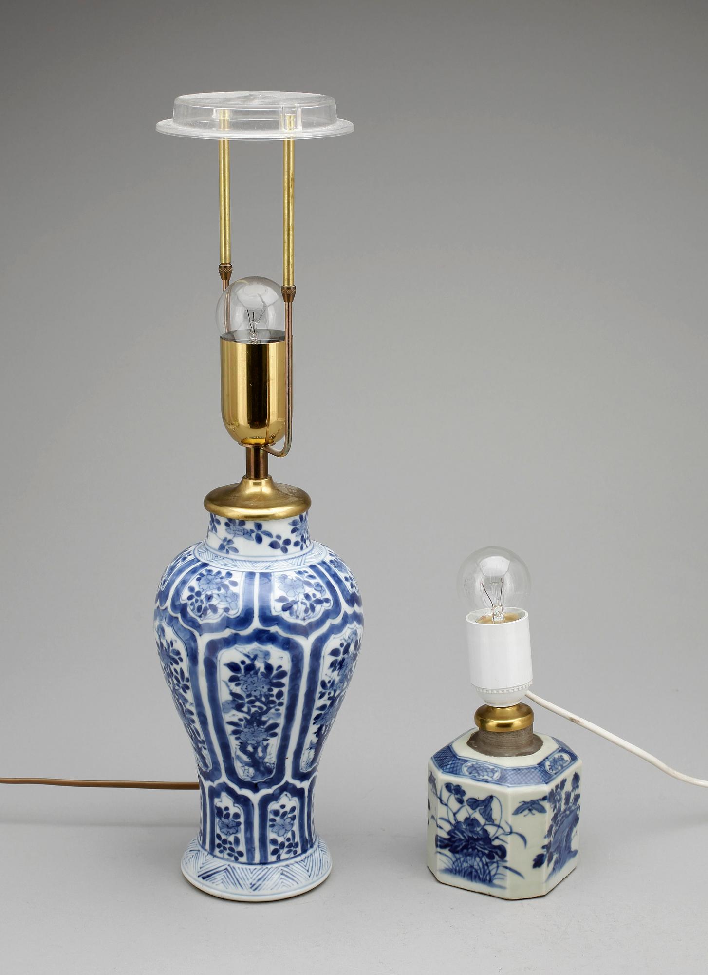VASER / BORDSLAMPOR, 2st, porslin, Kanxi och Qianlong, Kina, 1700-tal.