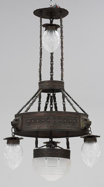 TAKLAMPA, koppar. Jugend, 1900-talets början möjligen Prag. H 120.