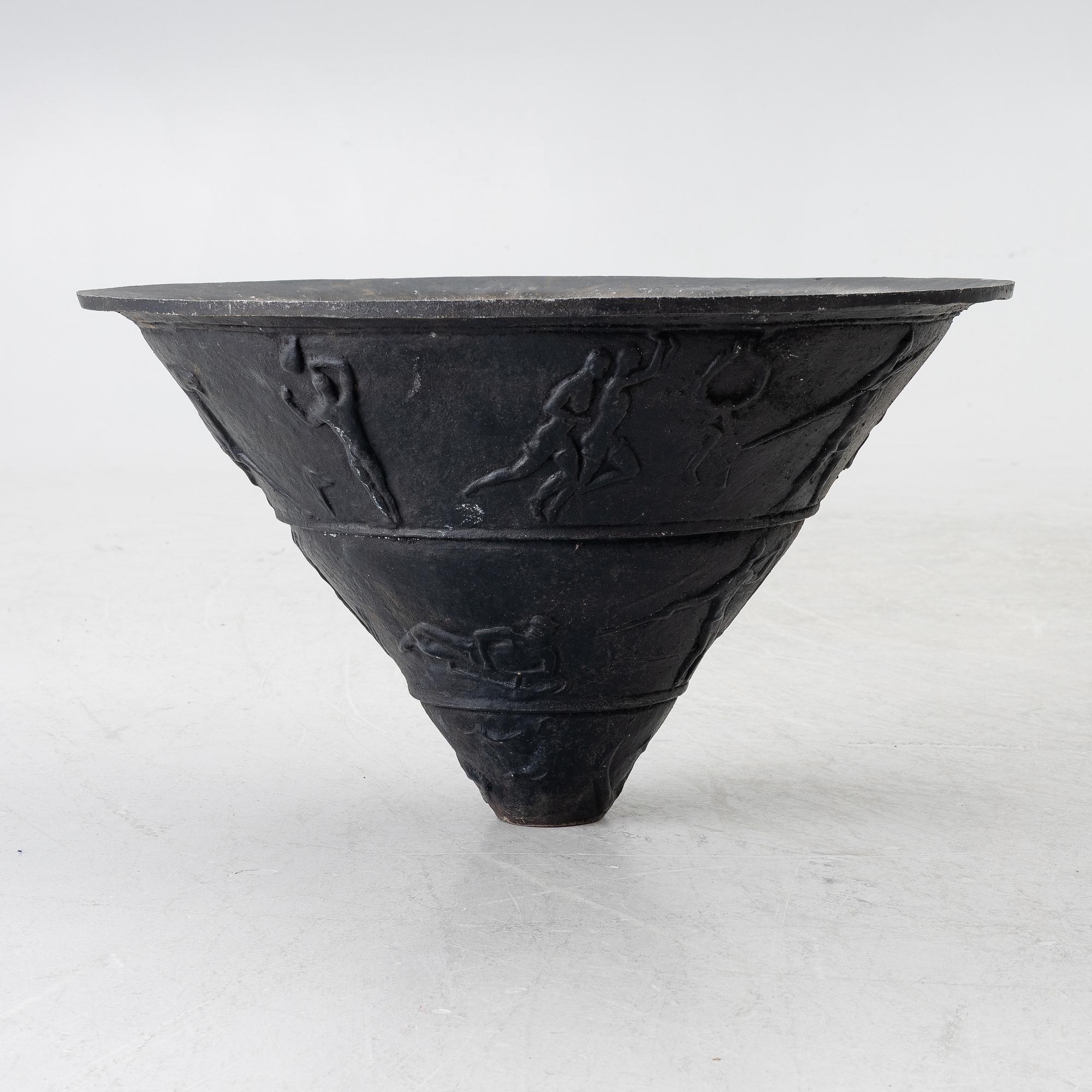 Rolf Bolin, garden urn 'Sporturnan' by Näfveqvarn, Sweden post 1925.