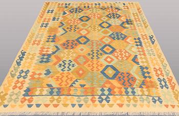 A CARPET, Kilim, ca 293 x 201 cm.
