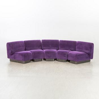 Sektionssoffa  Don Chadwick för Herman Miller, Nob Nederländerna 1900-talets senare del.