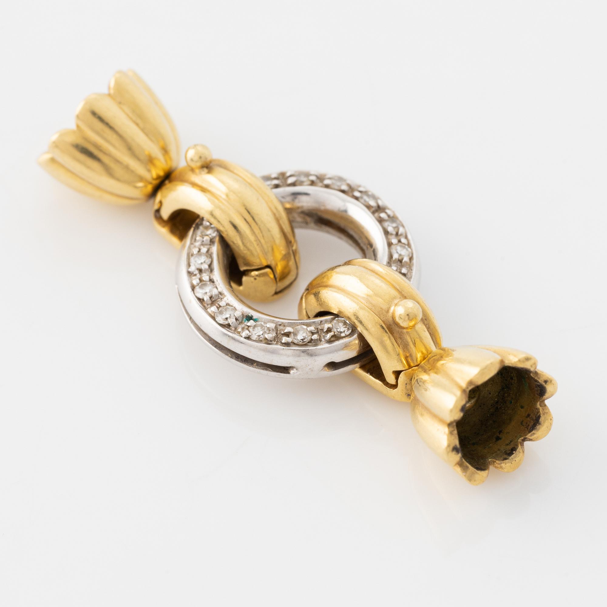 Clasp for pearl necklace, ring with eight cut diamonds.