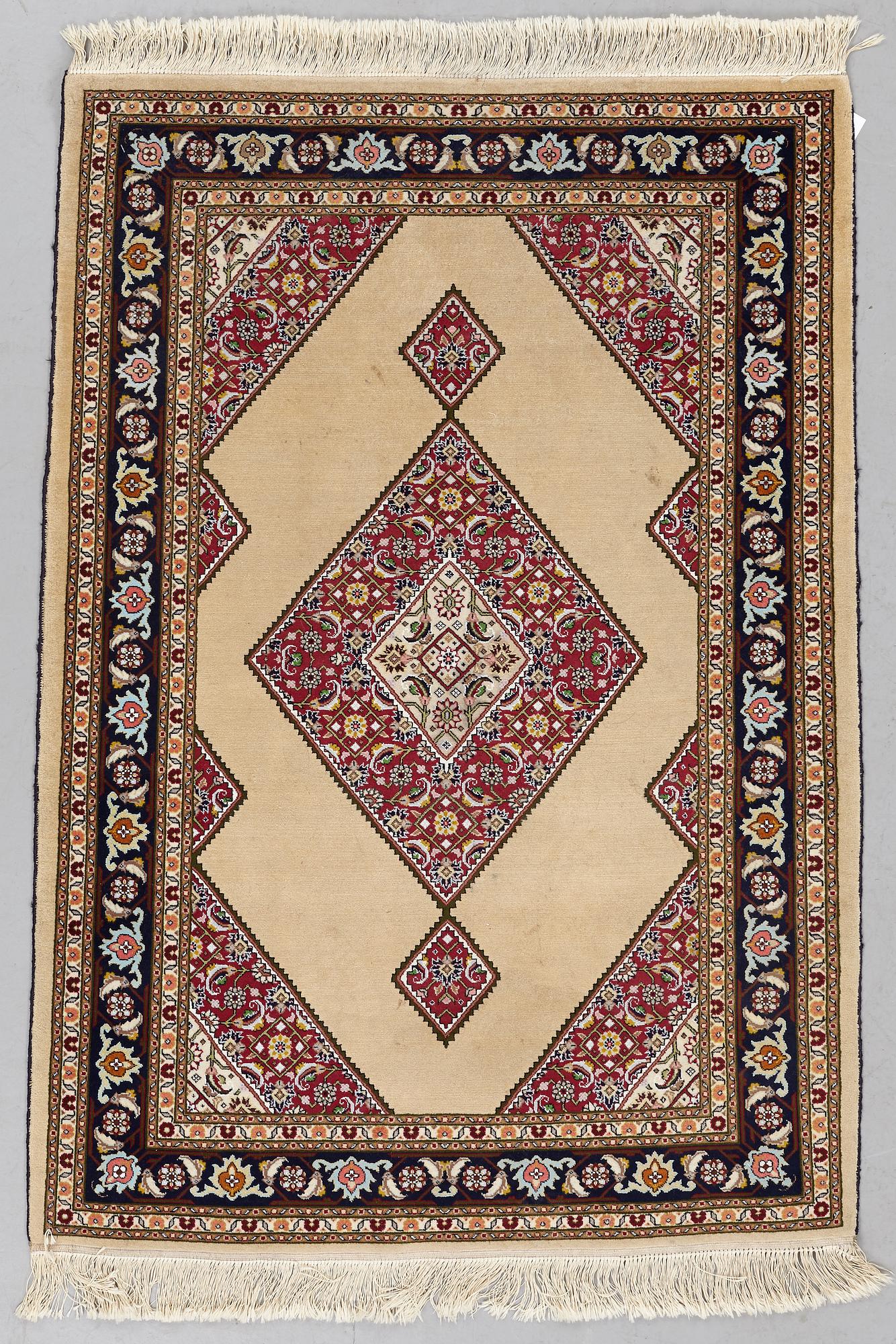 A rug old oriental, ca 140 x 96 cm.