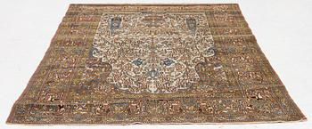 Rug, antique Isfahan, central Isfahan, c. 209 x 143 cm.