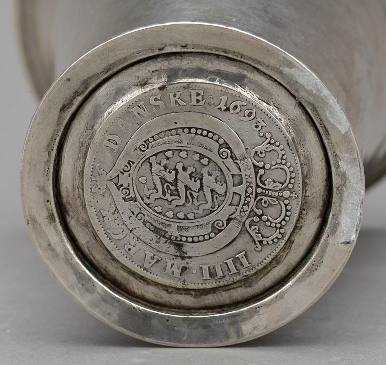 BÄGARE, silver, Hans Petter Vogt, Kristianstad, 1793. Vikt ca 193 gram.