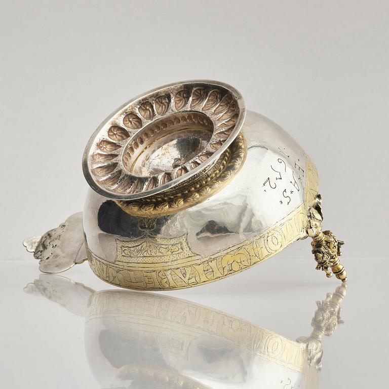 A parcel-gilt drinking bowl/kovsh, Nordic Renaissance, early 17th century possibly Uleåborg, Finland.