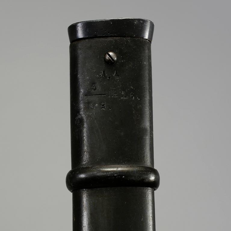 SABEL, för manskap vid kavalleriet, m/1893, samt TRÄNINGSSABEL, omkring år 1900.
