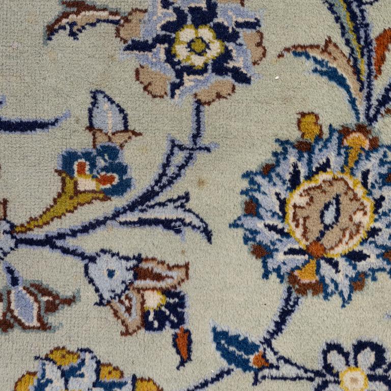 Carpet, Keshan, approx. 390 x 298 cm.