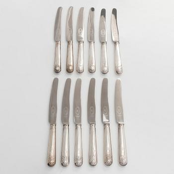 C. J. Heyne, och Grachev, ragusked och bestickuppsättning, 36 delar, silver, S:t Petersburg 1825 och 1894.