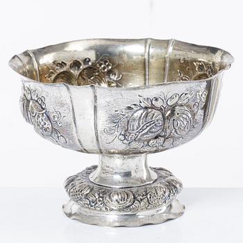 CG Hallberg, a silver bowl, Stockholm, 1926.