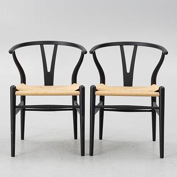Hans J. Wegner, chairs, a pair, "The Y Chair", Carl Hansen & Son, Denmark.