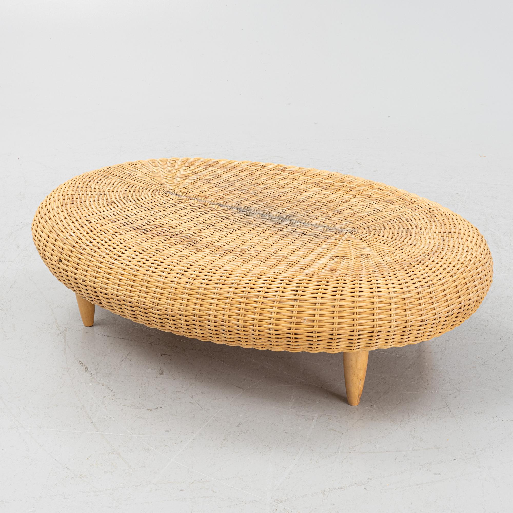 Sittpuff/soffbord, sent 1900-tal.