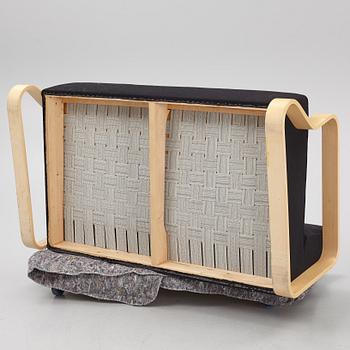 Alvar Aalto, a model 544 sofa, Artek, Finland, late 20th century.