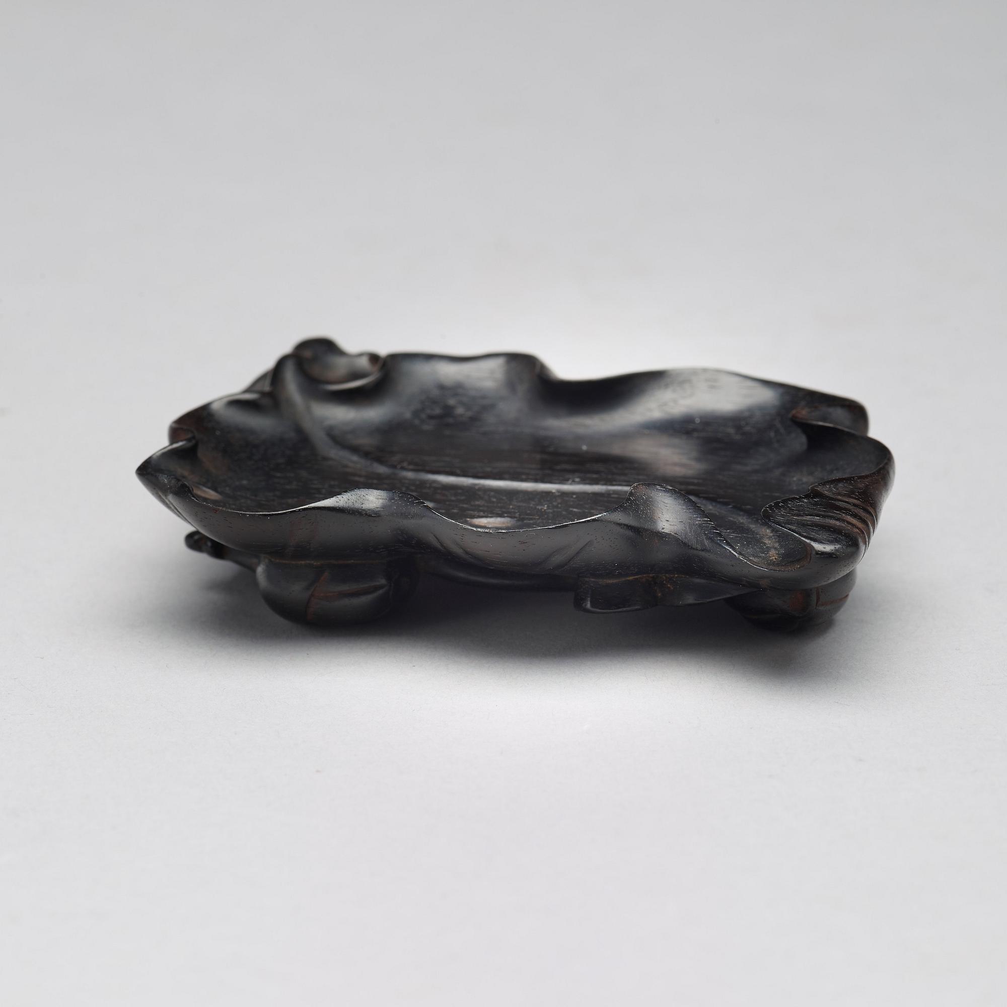 A zitan brush washer, Qing dynasty, circa 1900.