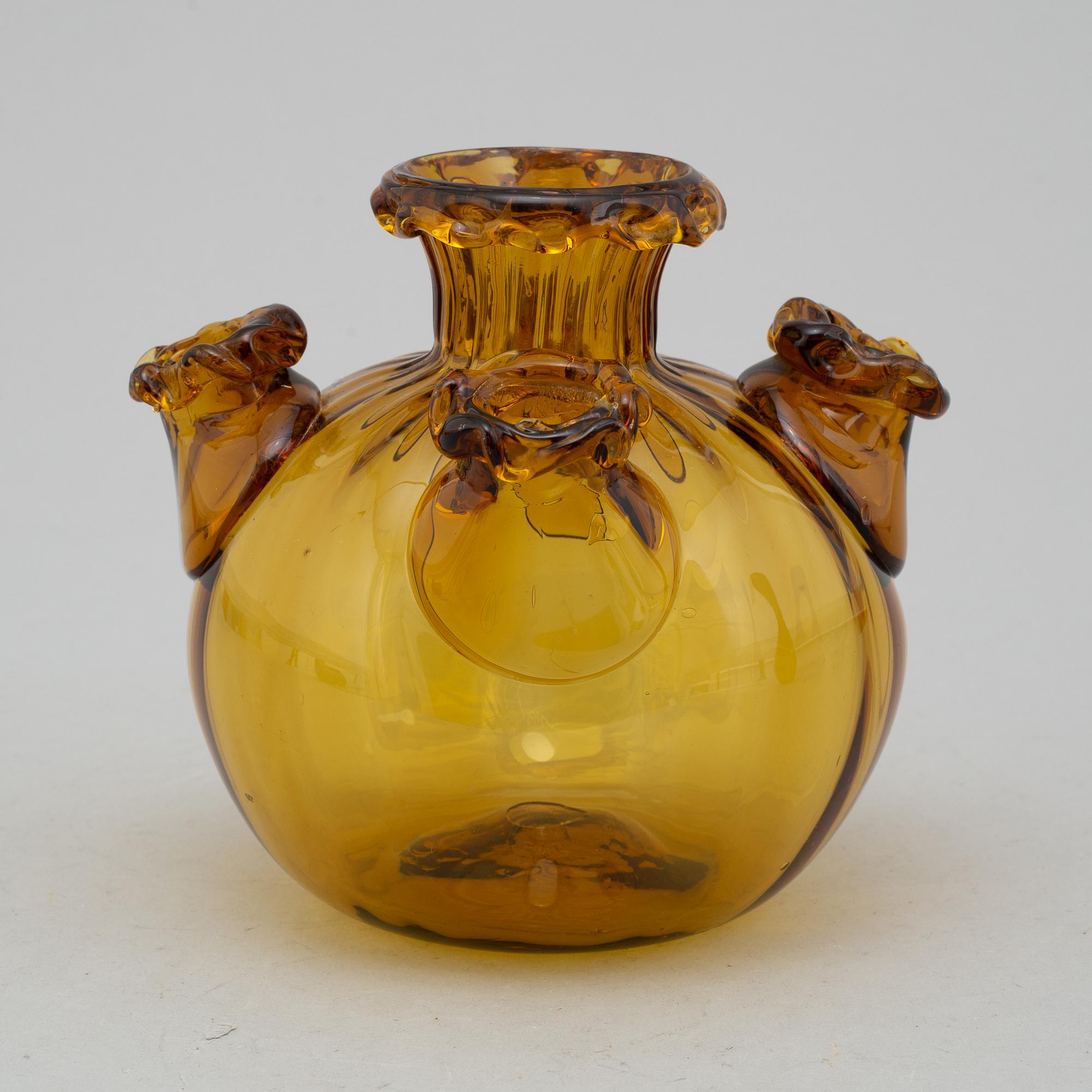 A 1930s glass vase by Vittori Zeccin, Venini, Venice, Italy.