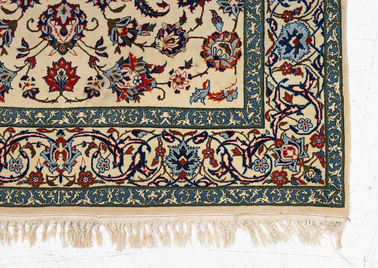 A Nain rug, c. 165 x 103 cm.