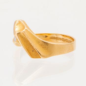 An 18K gold and platinum ring "Episode" by Björn Weckström for Lapponia 1988.