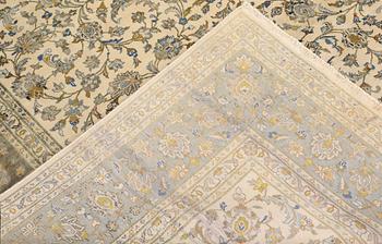 A Keshan rug, approx. 293 x 198 cm.
