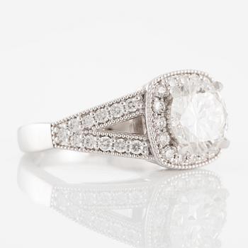 Ring, 18K vitguld med briljantslipad diamant 1.96 ct. Medföljande IGI report.