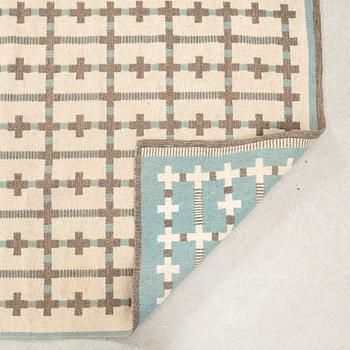 Rug double-sided Swedish Modern mid-20th century, approximately 195x144 cm.
